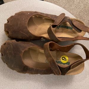 Brown Leather Sandals with Adjustable Straps